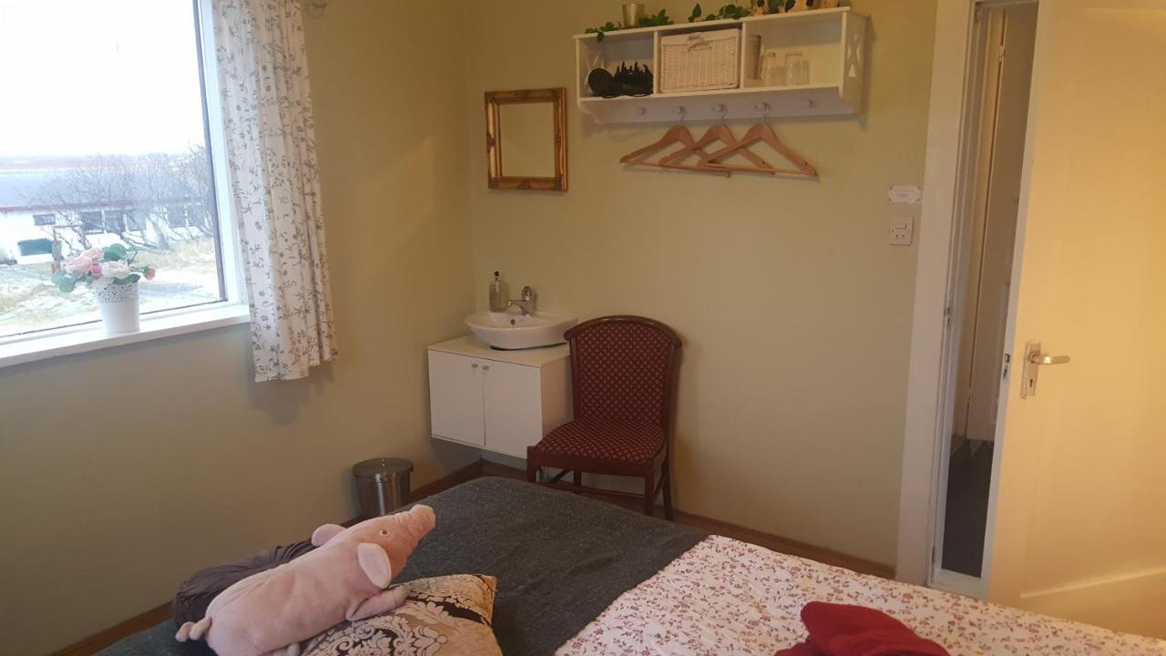 Guesthouse Hólmur Екстериор снимка