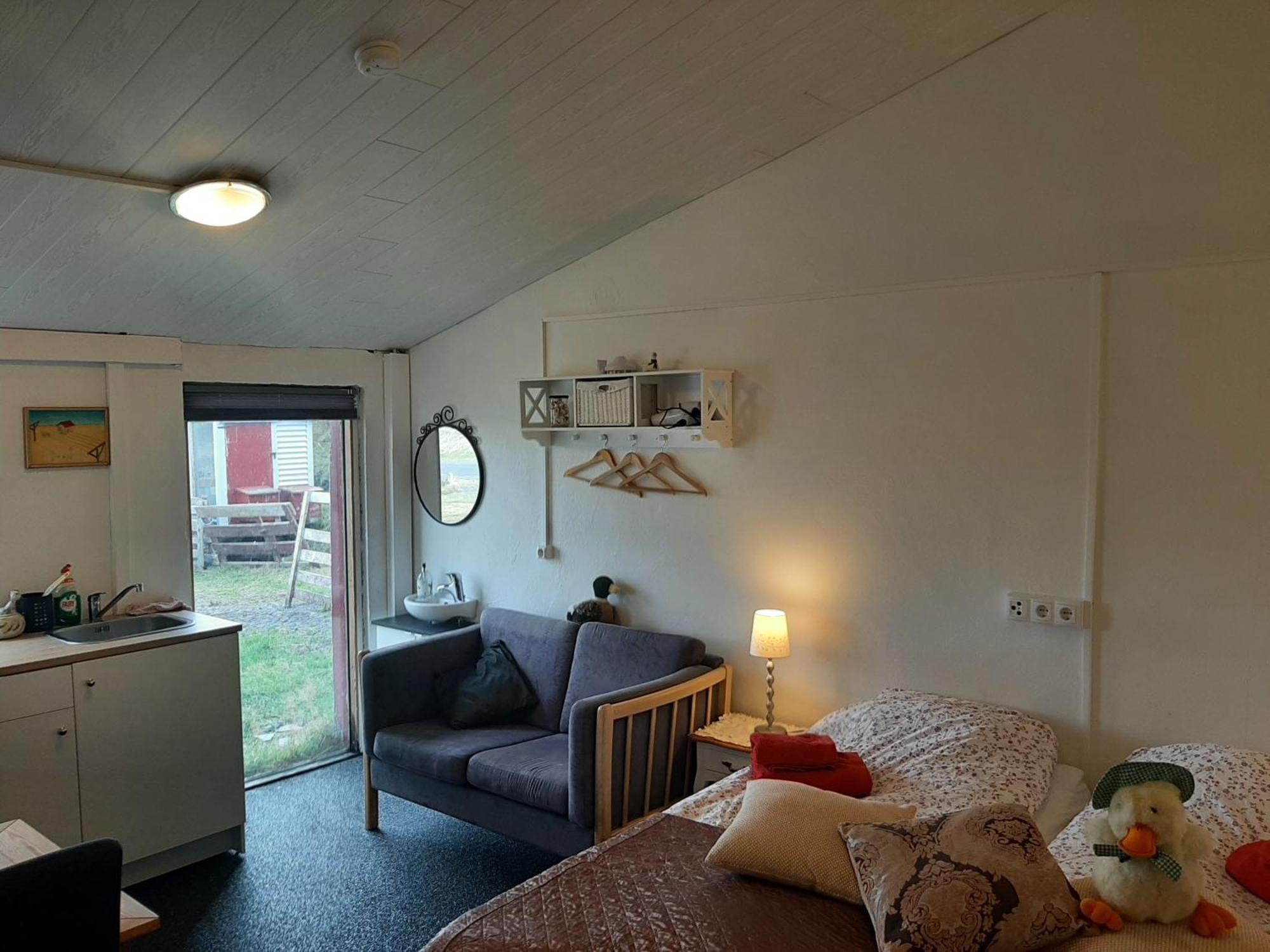 Guesthouse Hólmur Екстериор снимка