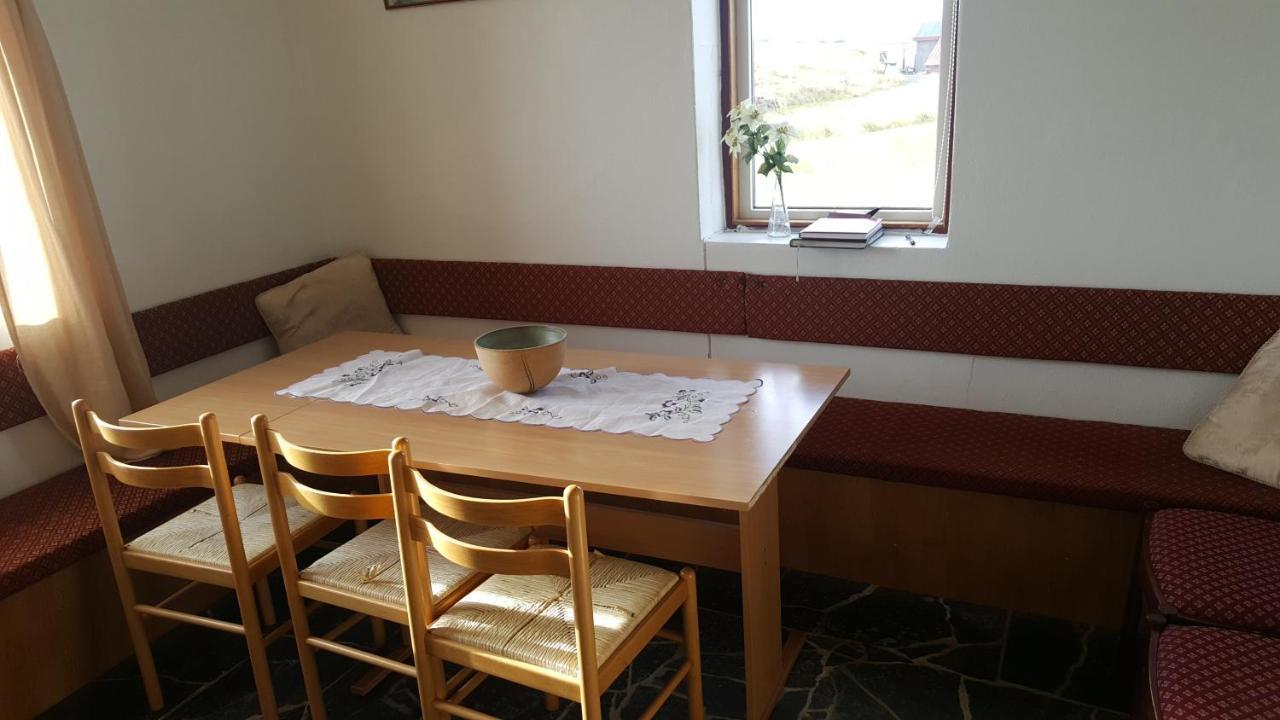 Guesthouse Hólmur Екстериор снимка